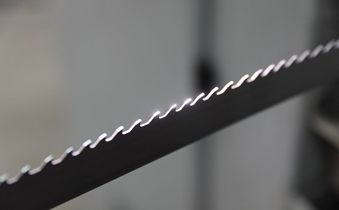阳泉双金属带锯条产生切削噪音的原因具体有哪些？